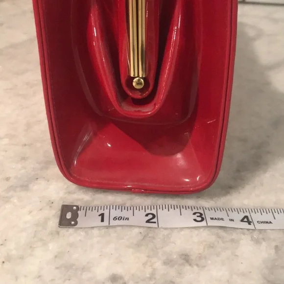 Vintage Red Patent Leather 70s Satchel Purse Womens Medium Classic Bag - Picture 10 of 12